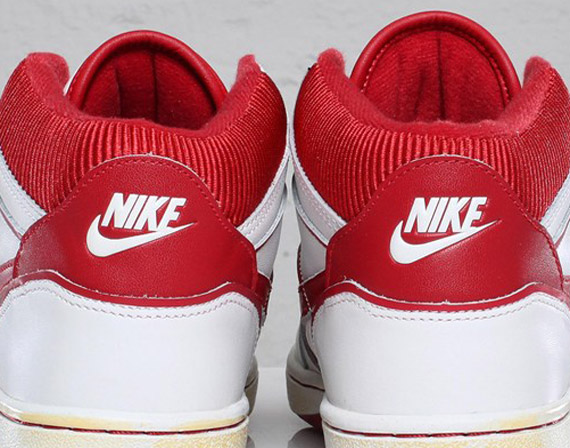 Nike Sky Force ’88 VNTG – White – Varsity Red | Available