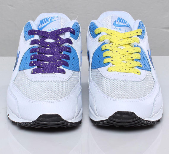 Nike Wmns Air Max 90 White Deep Royal Vibrant Blue Sns 03