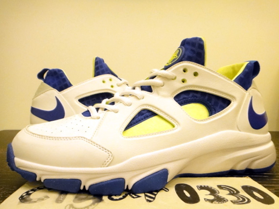 Nike Zoom Huarache Tr Low White Blue Volt Sample 04