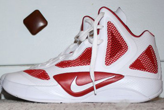 Nike Zoom Hyperfuse 2011 White Varsity Red 04