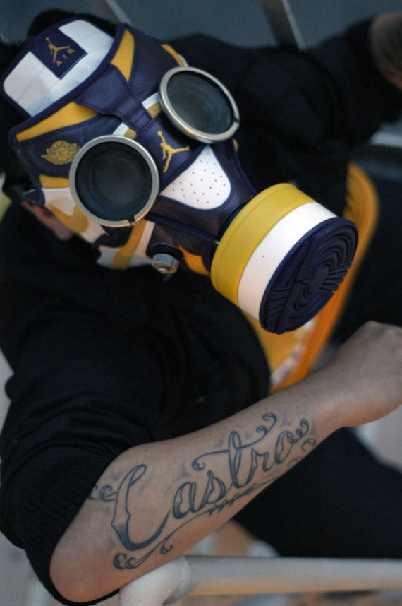 Air Jordan 1 Gas Mask 02