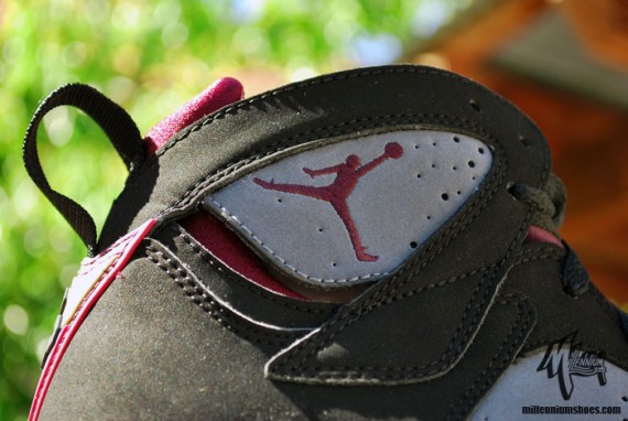 Air Jordan VII Retro – Black – Light Graphite – Bordeaux – Detailed Images