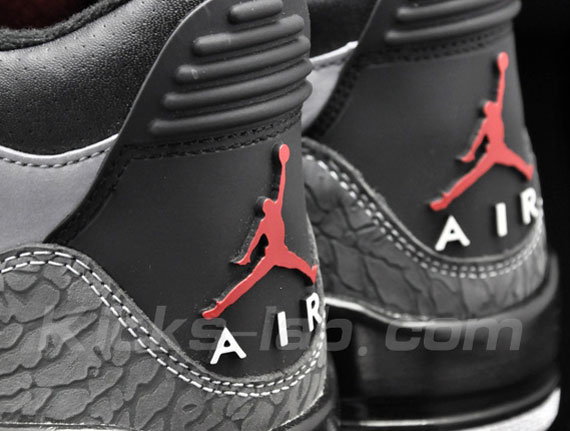 Air Jordan III ‘Stealth’ – New Images