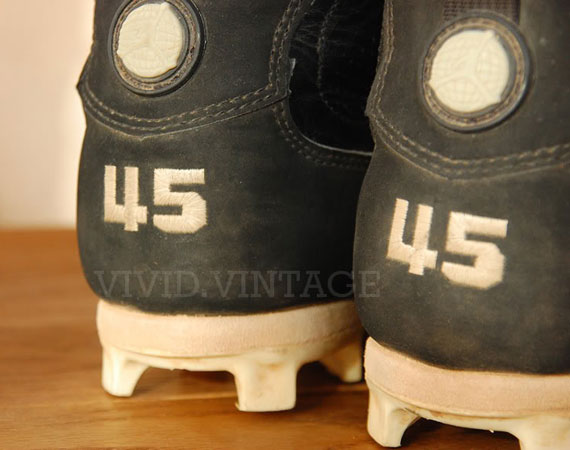 Air Jordan Ix Worn Cleats 45 03