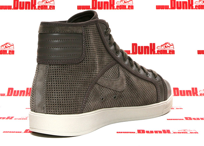 Air Jordan Sky High Retro Smoke Birch 4
