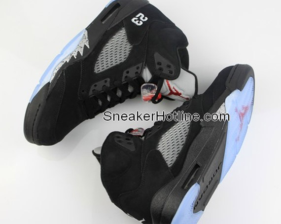 Air Jordan V Retro 2011 Black Metallic Silver 1