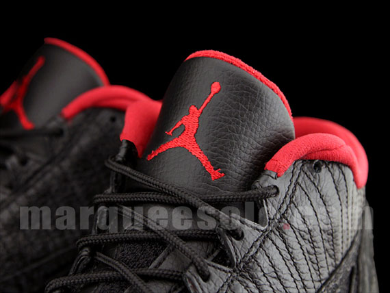 Air Jordan Xi Ie Low Blk 2011 07