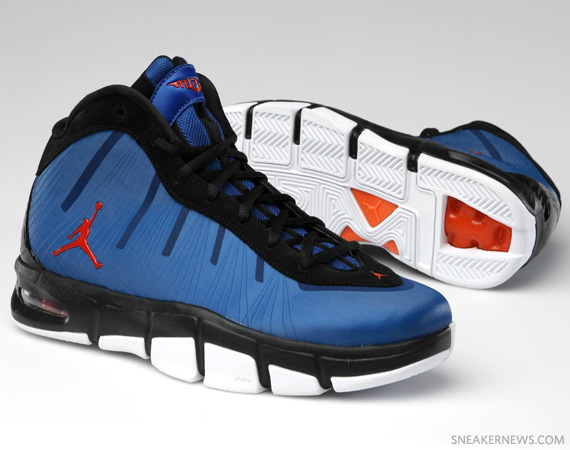 Jordan Melo M7 Advance Blue Orange Black 01