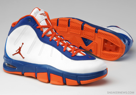 Jordan Melo M7 Advance White Orange Blue 01