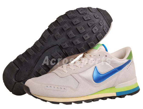 Nike Air Venture Vntg Neutral Grey Photo Blue Neo Lime Silver 03