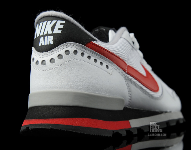 Nike Air Venture – White – Sport Red – Black – Metallic Silver