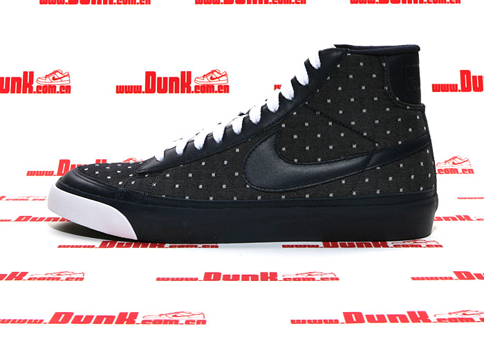 Nike Blazer Mid Obsidian White Dots 1
