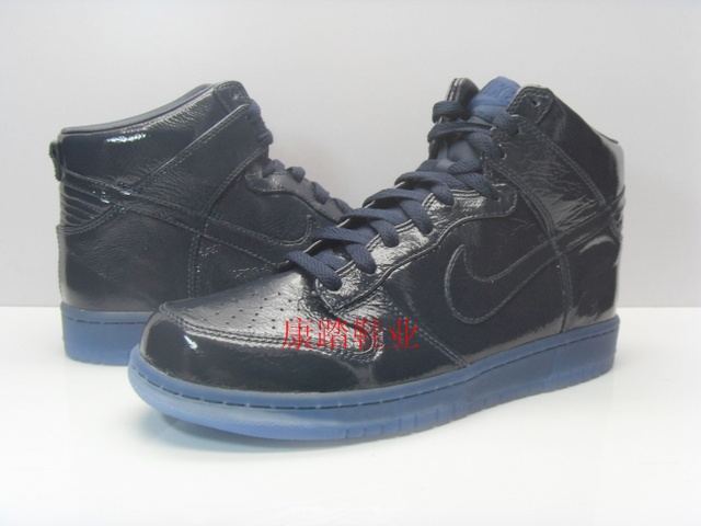 Nike Dunk High Premium Obsidian Crinkled Patent Leather 1