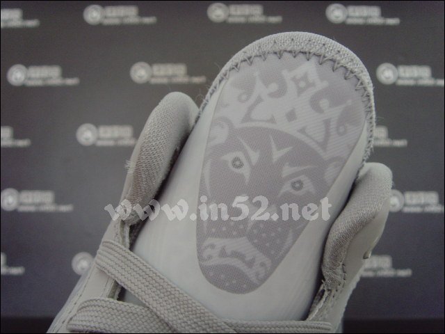 Nike Lebron 8 V2 Low Wolf Grey White Metallic Silver 7