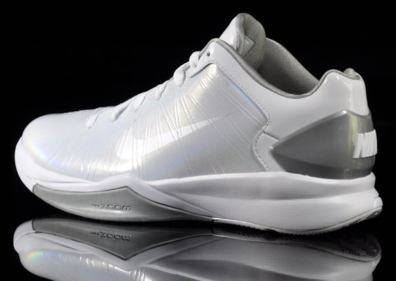 Nike Hyperdunk 2010 Low – White – Metallic Silver