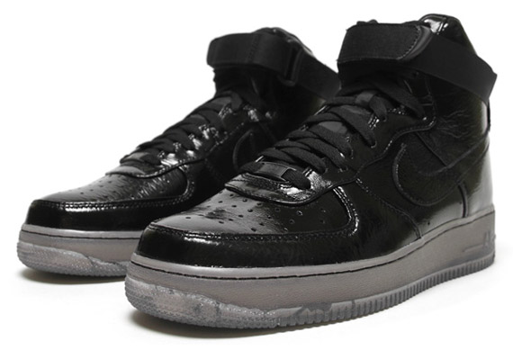 Nike Air Force 1 High Premium – Black Crinkled Patent