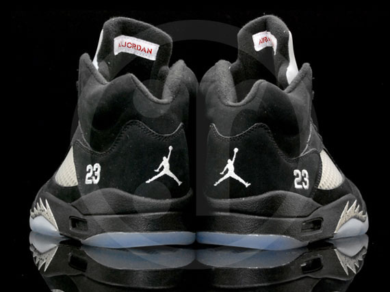 Air Jordan V Retro - Black - Metallic Silver - Varsity Red | New Images