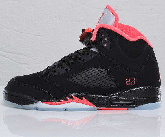 Air Jordan V Gs Black Alarming Red Sns 05