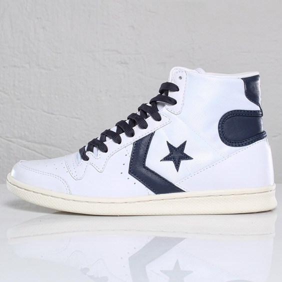 Converse Fast Break Pro Leather Mid White Navy 1