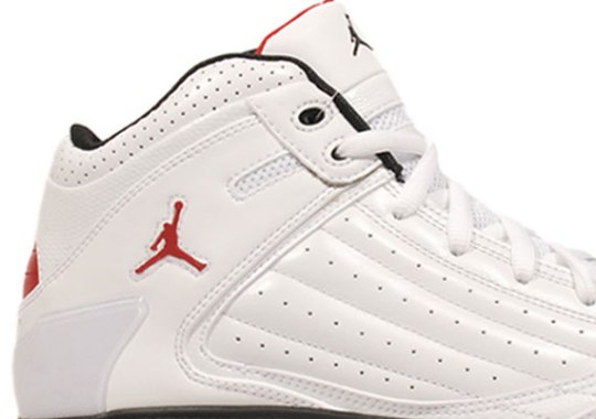 Jordan F2F – White – Varsity Red – Black