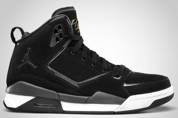 Jordan Sc 2 Black City Grey Metallic Gold White 01