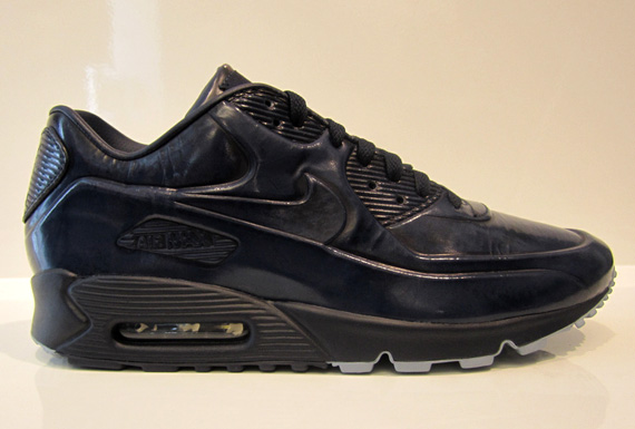 Nike Air Max 90 Patent Vac Tech Pack Fall 2011 01