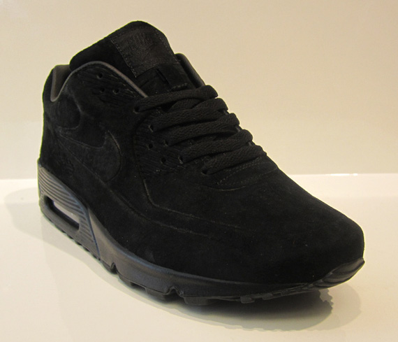 Nike Air Max 90 Suede Vac Tech Pack Fall 2011 01