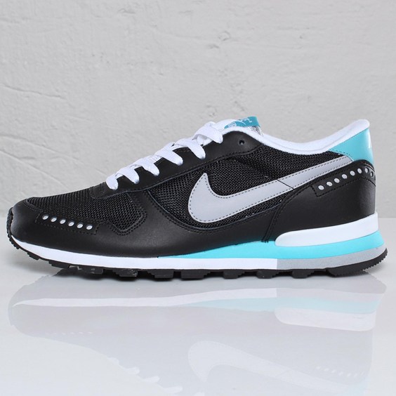 Nike Air Venture Black Wolf Grey Mineral Blue White 0