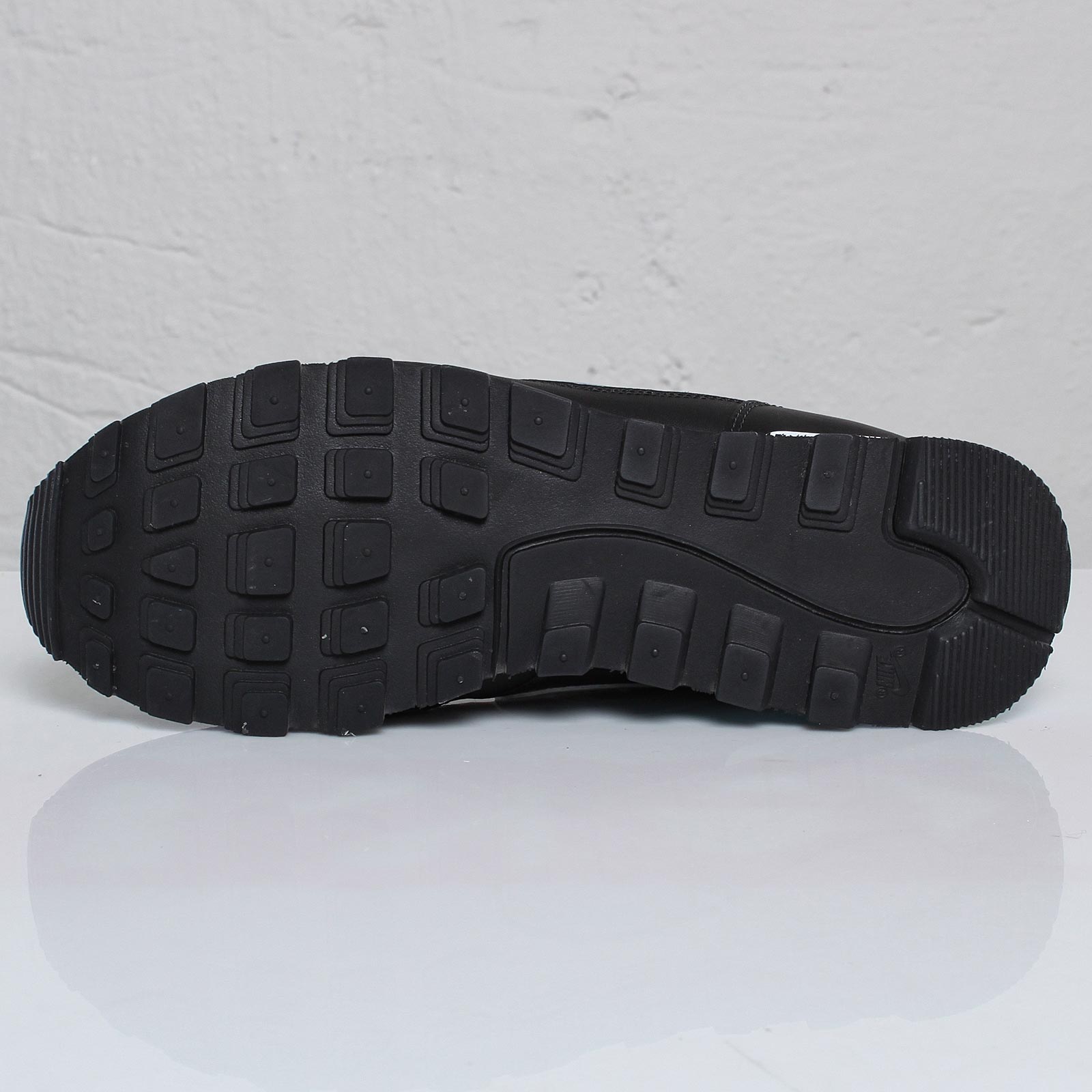 Nike Air Venture Black Wolf Grey Mineral Blue White 4