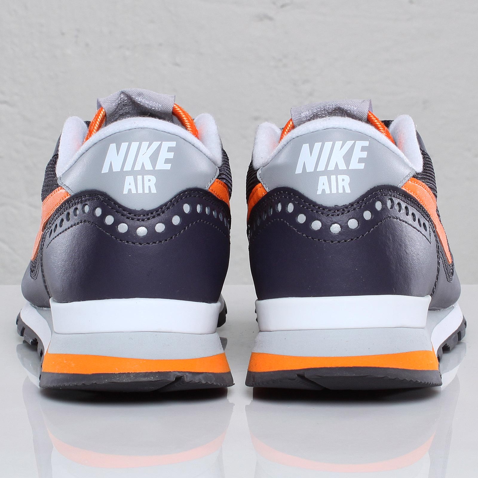 Nike Air Venture Gridiron Bright Mandarin Wolf Grey White 4