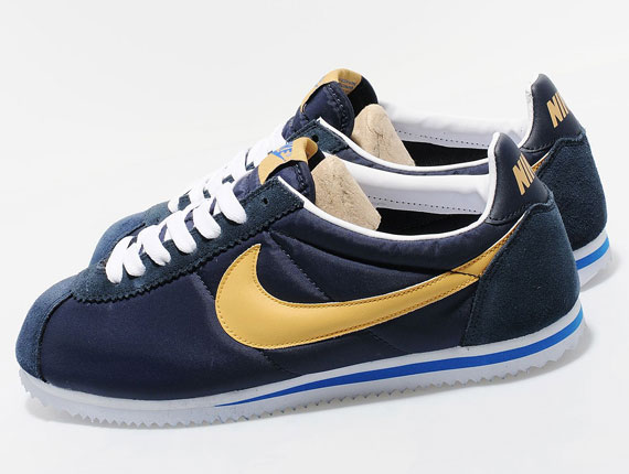 Nike Classic Cortez Nylon Navy Gold 04