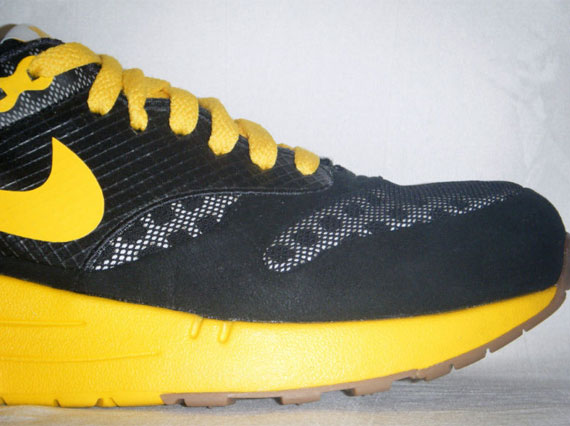 Nike Air Maxim 1 Torch – Black – Varsity Maize – Unreleased Sample