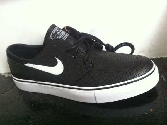 Nike Sb Zoom Stefan Janoski Black Perf 01