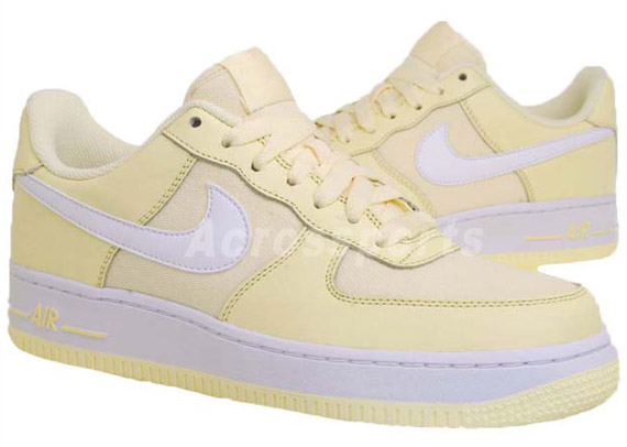 Nike Wmns Air Force 1 Low Lightbulb White 3