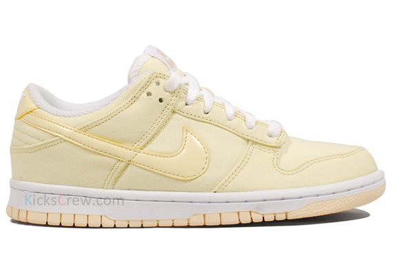 Nike Wmns Dunk Low Lightbulb White 05