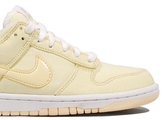 Nike Wmns Dunk Low Lightbulb White 06