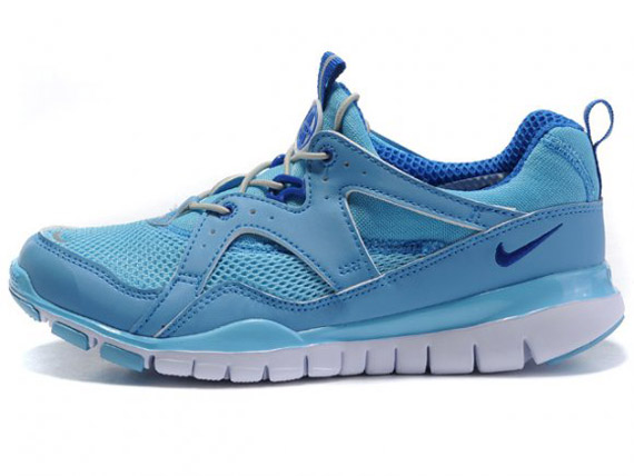 Nike Wmns Huarache Light 2011 01