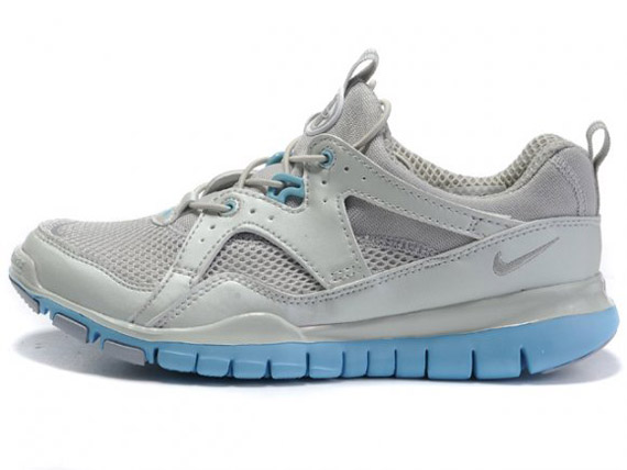 Nike Wmns Huarache Light 2011 03