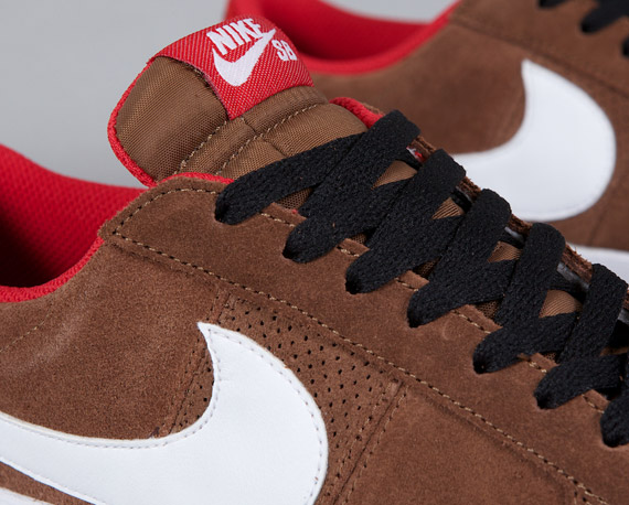 Nike SB Blazer CS Low – Bison – White – Sport Red