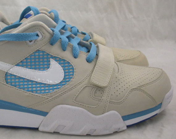 Nke Air Trainer Ii Tecmo Light Bone Scuba Blue Sample 01