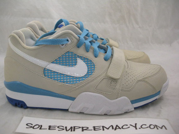 Nke Air Trainer Ii Tecmo Light Bone Scuba Blue Sample 02