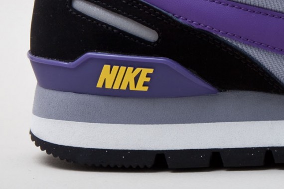 Nike Waffle Trainer – Summit White – Varsity Purple – Black