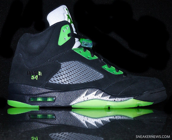 Air Jordan V Quai 54 Black Detailed Images 74