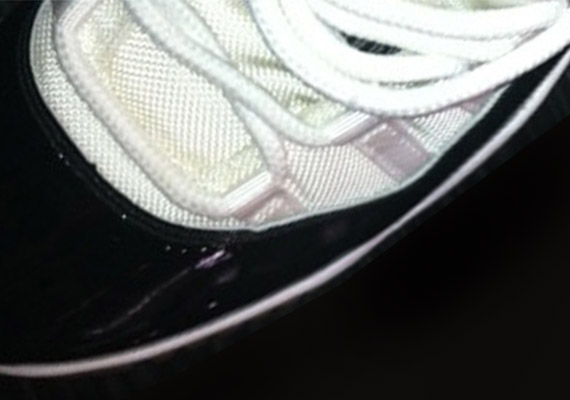 Air Jordan XI Concord 2011