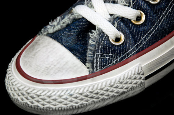 Converse Distressed Denim 01