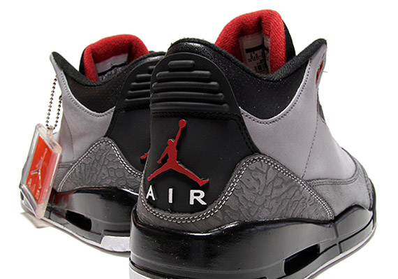 Air Jordan 3 Retro 'Stealth' - New Images