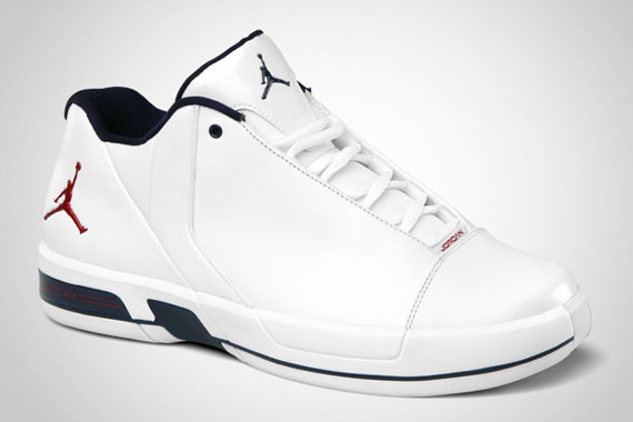 Jordan Te 3 Low White Varsity Red Obsidian 03