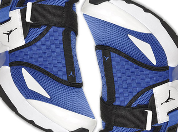 Jordan Trunner Lx 11 Varsity Royal White 1