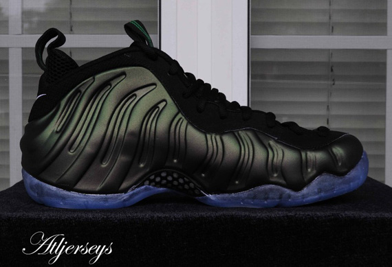 Nike Air Foamposite Dark Pine Green New Photos 01