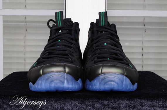 Nike Air Foamposite Dark Pine Green New Photos 07